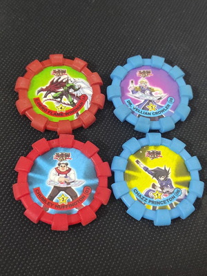 Yu-Gi-Oh GX Boinx caps 4 pieces like new