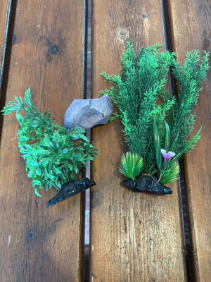 Aquarium decorations used, set of 3 pieces