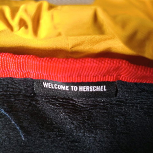 Herschel Heritage backpack 19 lt yellow like new