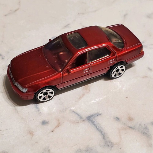 Matchbox Lexus LS400 new