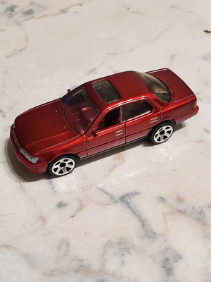 Matchbox Lexus LS400 new