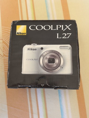Nikon Coolpix L27 16.1MP Camera with 5x Zoom new