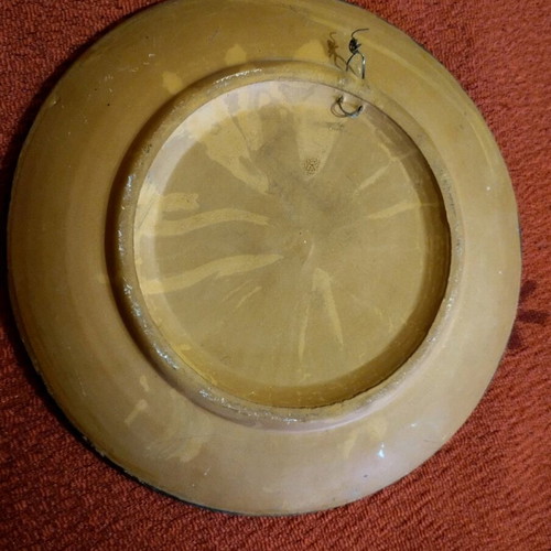 Decorative plate of ancient Greek warrior used, plaster, 18 cm