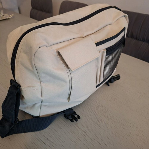 Samsonite messenger bag like new, beige