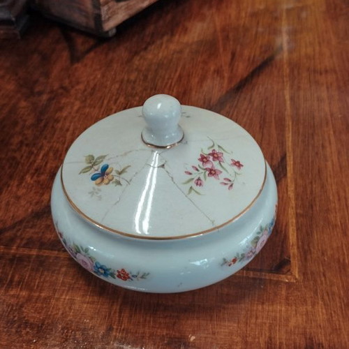 Porcelaine De Prestige St. Martial decorative container with lid used