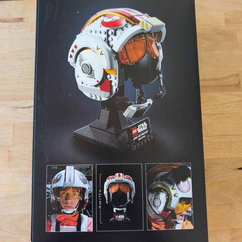 Lego Star Wars Luke Skywalker (Red Five) Helmet sealed new