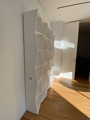 Βιβλιοθήκη από Corian Alivar Wavy καινούργια, λευκή 200x200 cm