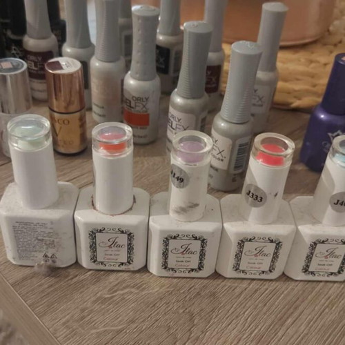 Semi-permanent nail polishes like new