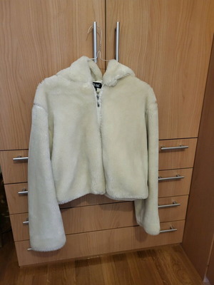 BSB synthetic fur white like new, worn few times