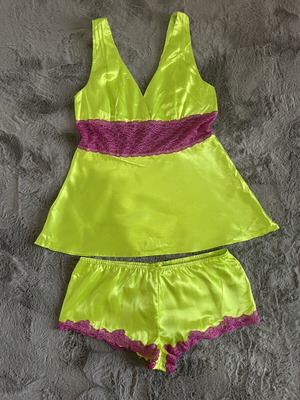 Yamamay pajama set like new, large, pink and yellow