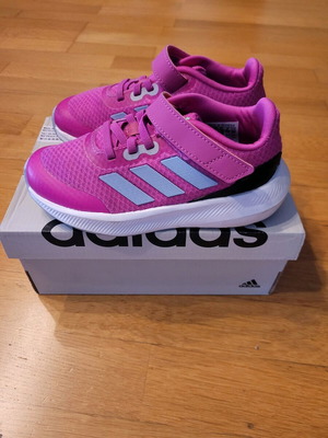 Adidas athletic shoes no30 fuchsia like new
