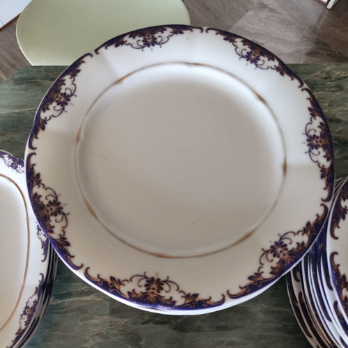 Mitterteich Bavaria porcelain dinnerware set, 48 pieces, cobalt blue and gold filigree