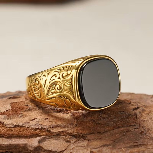 Men's classic stylish ring with black stone, new