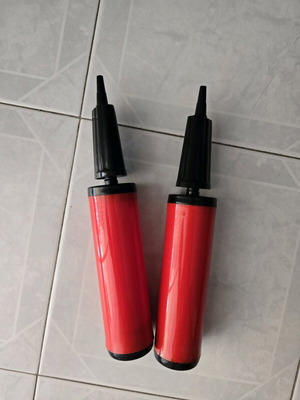 Ръчни помпи нови, комплект от 2 за балони и дюшеци