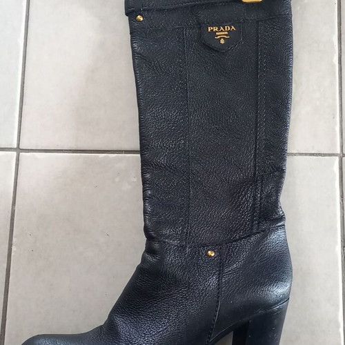 Prada boots black leather size 38.5 like new