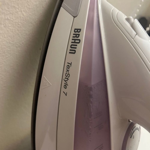 Braun TexStyle 7 steam iron used, good condition