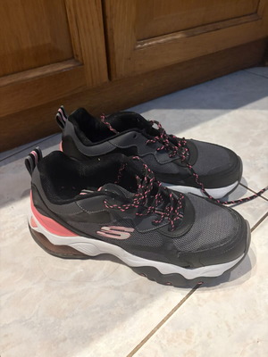 Skechers women's athletic shoes like new, size 40, black and pink