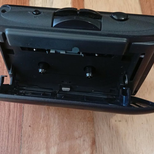 Philips AQ6527/00 portable auto reverse cassette player used
