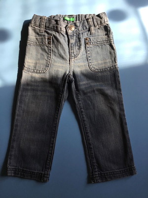 Παντελόνι jeans Benetton βρεφικό μεταχειρισμένο για 18 μηνών
