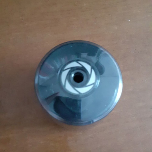 Electric sharpener used with AA batteries