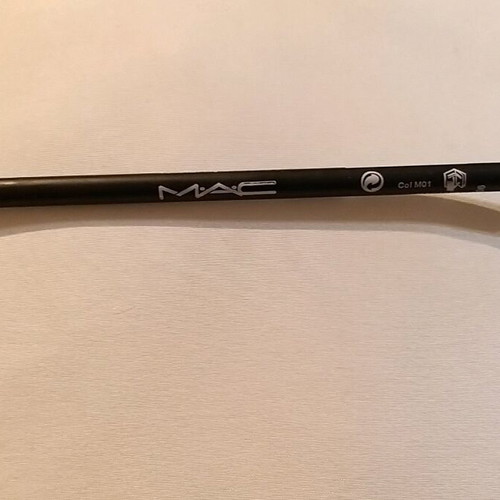 Μολύβι ματιών/χειλιών Mac καινούργιο