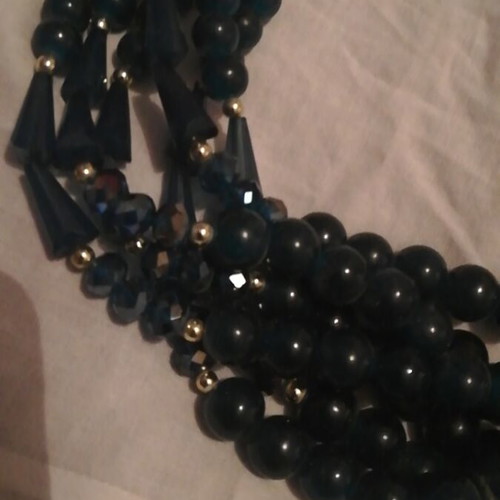 Necklace 25 cm like new, green