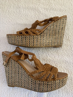 Sergio Todzi Platform Sandals Size 39 Like New Brown Glitter