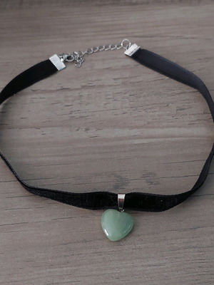 Choker black velvet new with aventurine