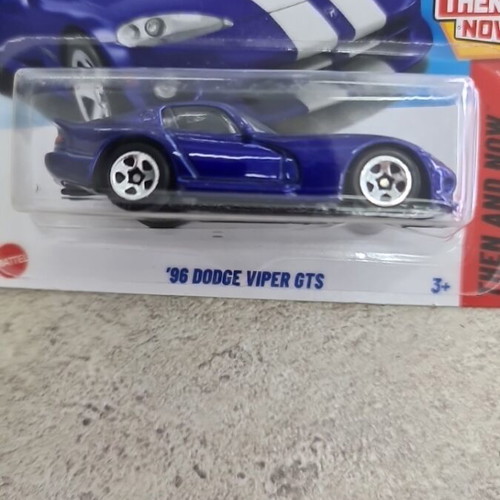 Hot Wheels '96 Dodge Viper GTS new