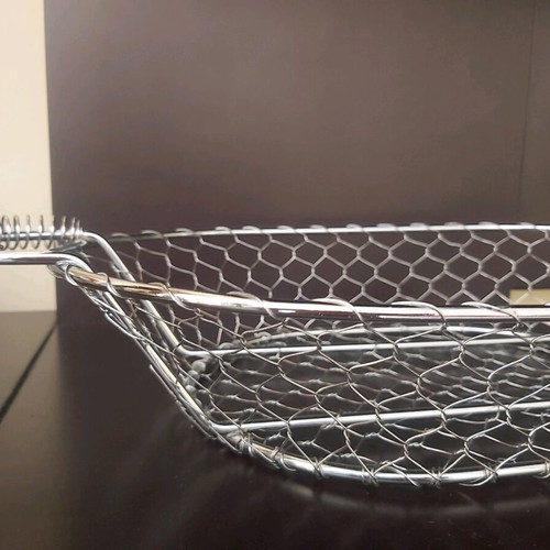 Metal fruit basket new, length 46 cm and width 24 cm