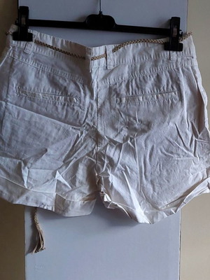 Λευκο σορτς Esmara, καινουριο, size Medium