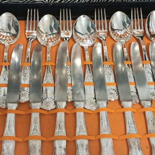Suitcase with 52-piece silver-plated cutlery set new