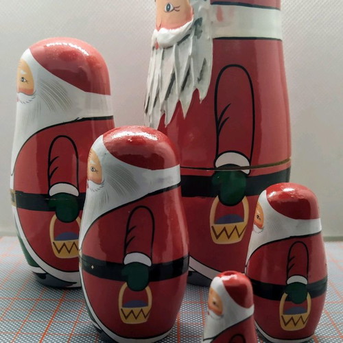 5 Christmas dolls Santa Claus that nest/handmade