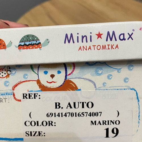 Mini Max slippers new