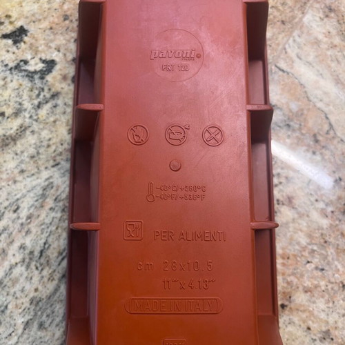 Silicone cake mold used, non-stick
