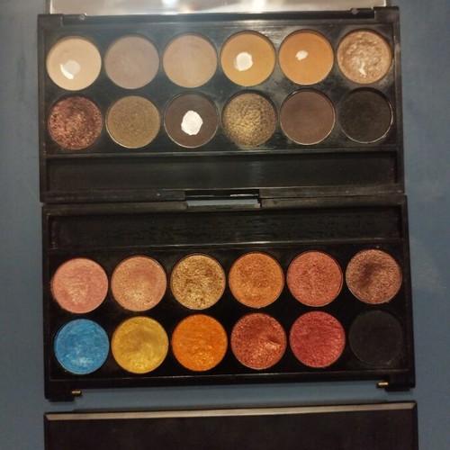 Sleek eyeshadow palettes set used, Au Naturel 601 & Sunset 568