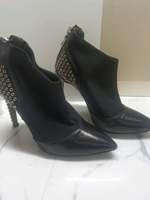 Osvaldo Rose black ankle boots with metal studs, like new, size 37