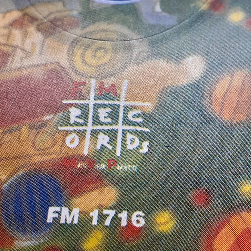 CD Agia Nyhta with 19 Christmas songs