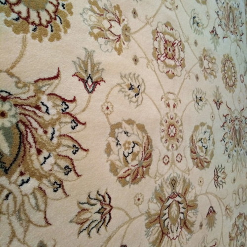 Merinos Yun wool rug 2.00x3.00 with ecru base and burgundy border