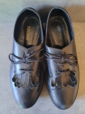 Leather flatforms like new, black, size 38