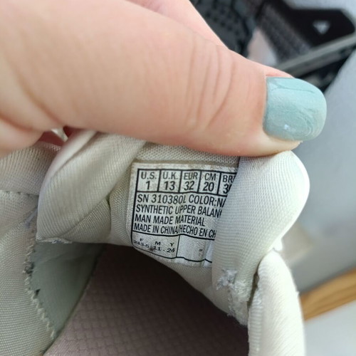 Skechers athletic shoes size 32 used, white for girls