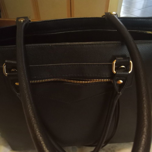 H&M leatherette shoulder bag like new, black