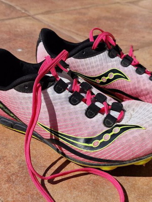 Saucony Spikes endurance size 38.5 like new