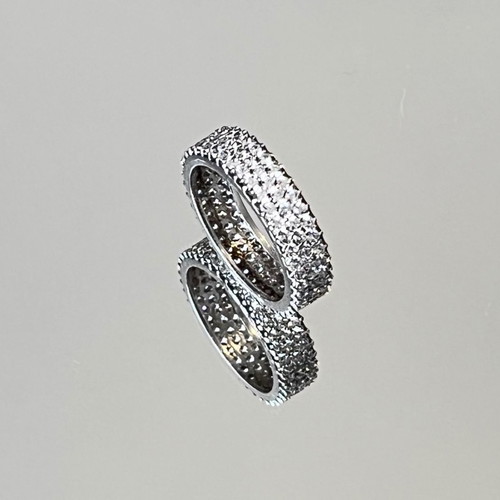 Vogue .925 Solid Silver Ring new, platinum plated with zirconia