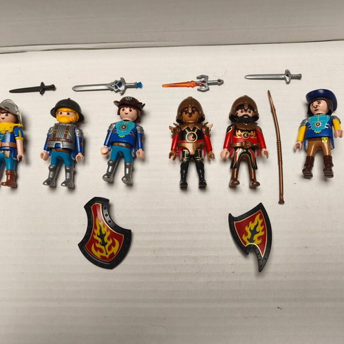 Playmobil Novelmore and Burnham figures set like new, 6 pcs