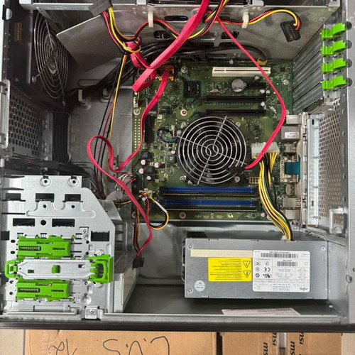 Fujitsu ESPRIMO P700 Tower used, for repair or spare parts, Intel Core i3, 8GB RAM, 320GB HDD