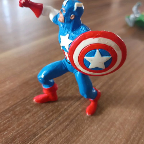 Captain America figure used 10cm with shield