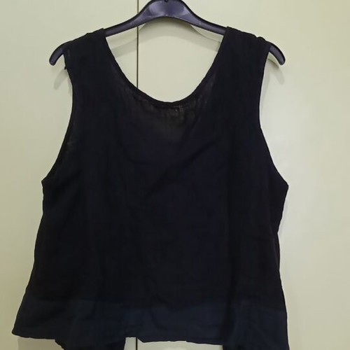 Lino top like new, black, medium and large