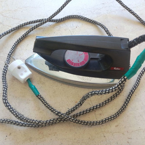 Vintage Ruton iron used, model R02108RU, made in Holland