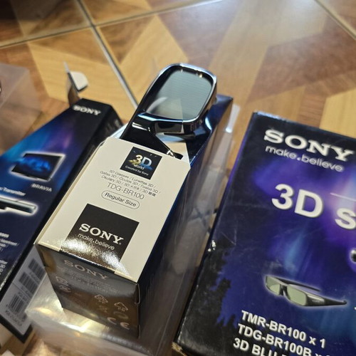 Sony BRAVIA 3D Starter Pack used with Transmitter TMR-BR100 and 2 Glasses TDG-BR100B